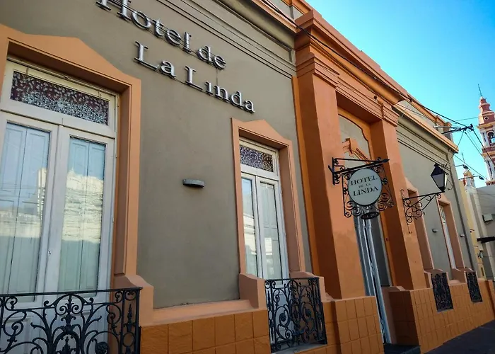 De La LindaHostal